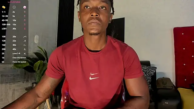 Snapshot of DannSmmith chatting on December 5, 11:19 am DannSmmith online show from December 5, 11:19 am