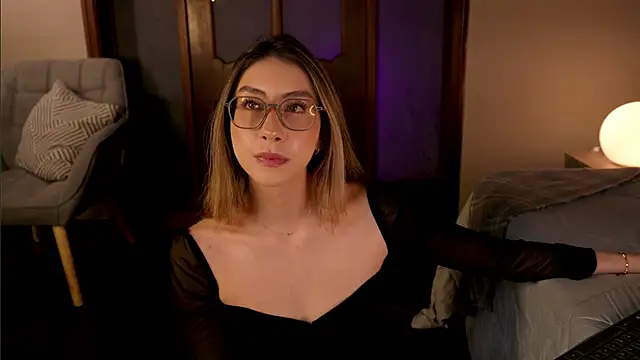 Snapshot of lua_ferch__ chatting on November 1, 1:02 pm lua ferch online show from November 1, 1:02 pm