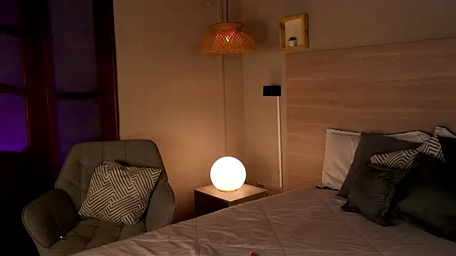 Snapshot of lua_ferch__ chatting on November 19, 1:11 pm lua ferch online show from November 19, 1:11 pm