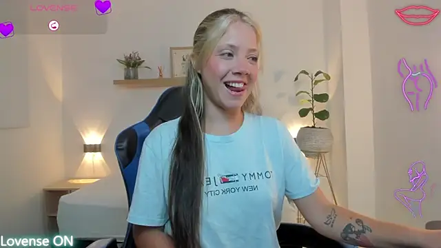 nataly rodri online show from April 24, 2:03 am