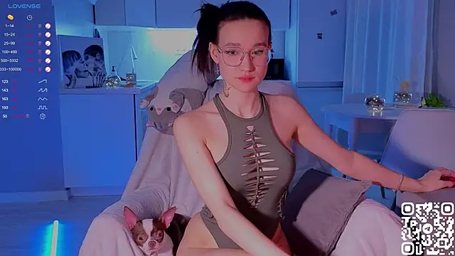 Snapshot of shey1i chatting on December 13, 8:37 pm shey1i online show from December 13, 8:37 pm