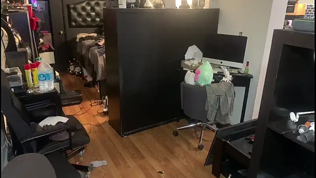 Snapshot of leanjamesdean chatting on December 3, 2:14 am leanjamesdean online show from December 3, 2:14 am