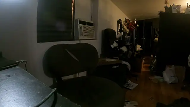 Snapshot of leanjamesdean chatting on December 31, 3:01 am leanjamesdean online show from December 31, 3:01 am