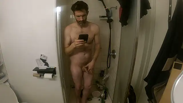 Snapshot of leanjamesdean chatting on January 9, 9:06 am leanjamesdean online show from January 9, 9:06 am