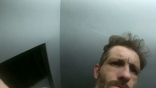 Snapshot of leanjamesdean chatting on January 10, 2:04 am leanjamesdean online show from January 10, 2:04 am