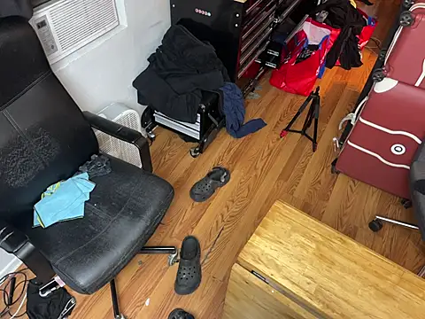 leanjamesdean online show from March 23, 2:48 am