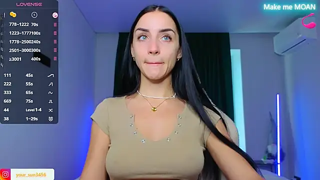 Snapshot of Kemi__Jordan chatting on September 13, 6:46 am Kemi Jordan online show from September 13, 6:46 am