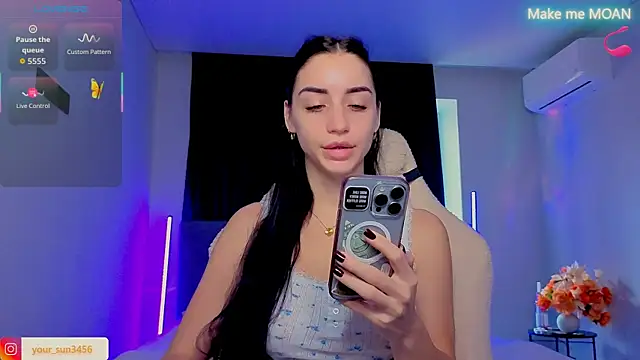 Snapshot of Kemi__Jordan chatting on November 7, 10:37 am Kemi Jordan online show from November 7, 10:37 am