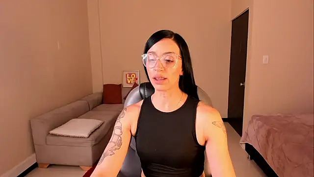 Kristen Garner online show from March 7, 8:17 pm