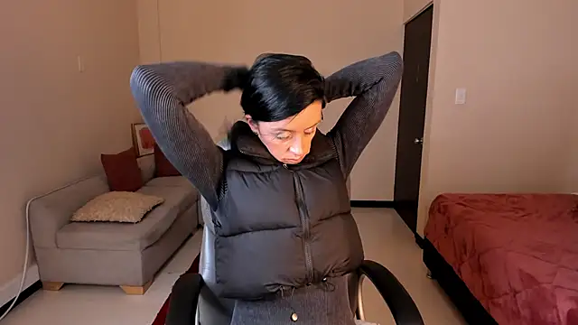 Kristen Garner online show from April 20, 8:21 pm