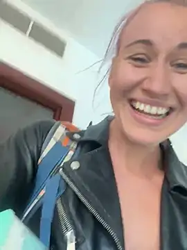 Dina-Light online show from February 20, 2:35 pm