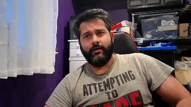 Sakhtlaundaz online show from December 3, 9:24 pm