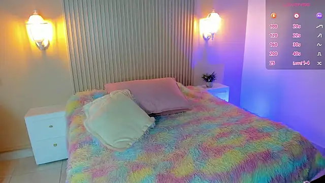 EmilyEvans7 online show from October 31, 7:26 pm