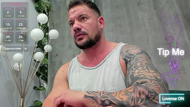 musclemonster31 online show from March 11, 1:16 am