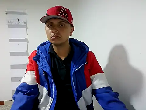 saraa foxxsquirt online show from April 24, 4:48 am