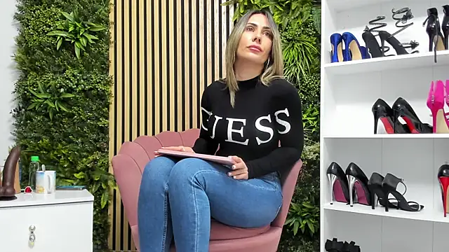 sweetcherry30 online show from April 2, 6:44 am