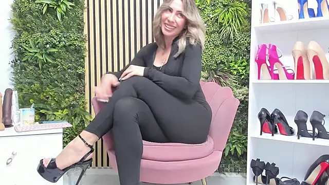 sweetcherry30 online show from April 21, 6:09 am