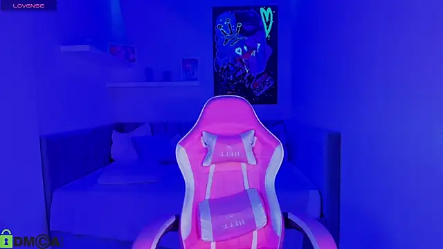 Snapshot of Lexi_Split chatting on November 29, 1:30 am Lexi Split online show from November 29, 1:30 am