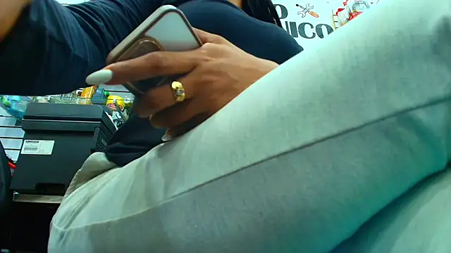 SQUIRT4UMEGAN online show from October 3, 8:50 pm