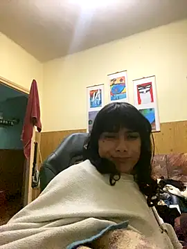 calliemaggotbone online show from November 1, 9:33 am