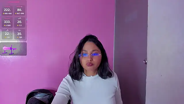 Cuteprincess21 online show from September 19, 1:18 am