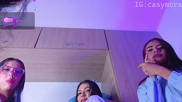 Cuteprincess21 online show from March 19, 1:31 am