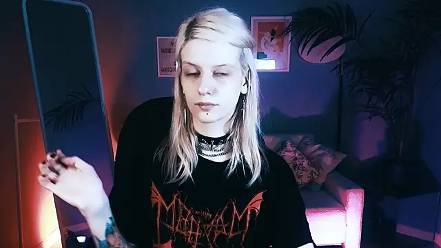 Noah ElmerX online show from November 8, 4:18 pm