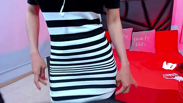 Rosalinda Cortez online show from November 1, 12:51 pm