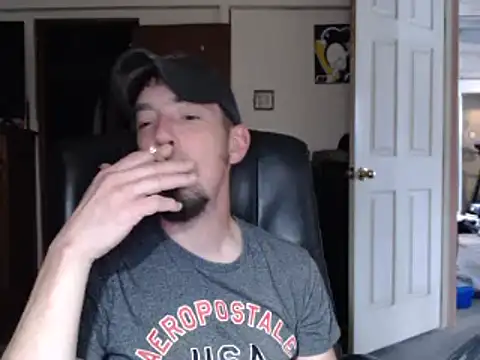 Snapshot of pensguy30 chatting on December 2, 6:43 pm pensguy30 online show from December 2, 6:43 pm