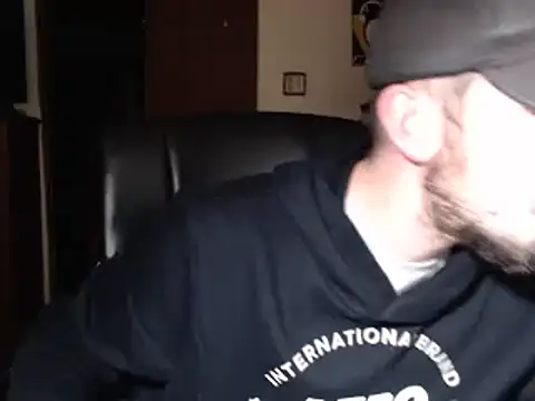 Snapshot of pensguy30 chatting on December 29, 6:38 pm pensguy30 online show from December 29, 6:38 pm