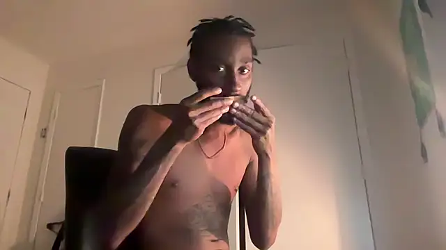 Snapshot of ITSONLYKENNY chatting on September 25, 12:58 am ITSONLYKENNY online show from September 25, 12:58 am