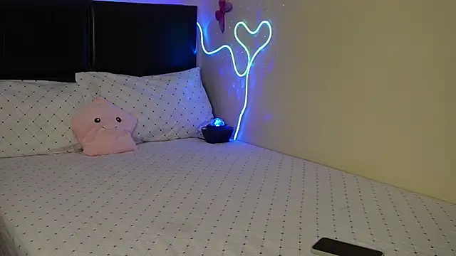 sweet melanin21 online show from December 14, 3:40 am