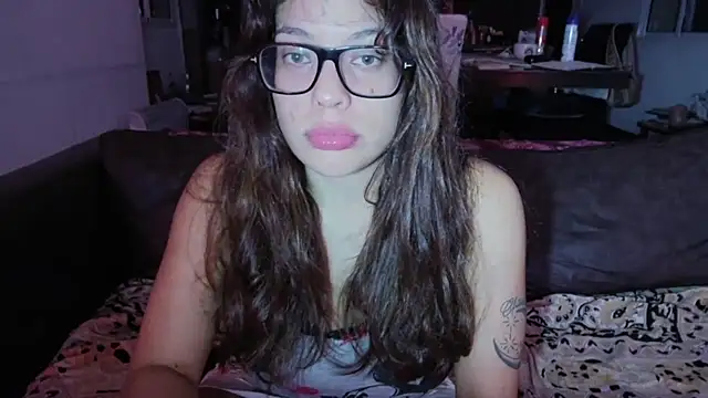 Snapshot of ginakatana chatting on April 1, 5:52 am ginakatana online show from April 1, 5:52 am