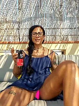 Snapshot of Allana_Squirt chatting on August 9, 9:25 am Allana Squirt online show from August 9, 9:25 am