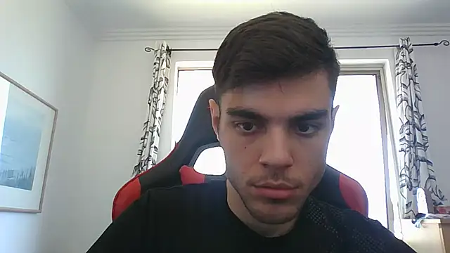 Snapshot of Omarnede chatting on November 9, 5:28 am Omarnede online show from November 9, 5:28 am