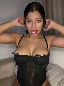 AgathaGeorgiou online show from November 7, 11:05 pm