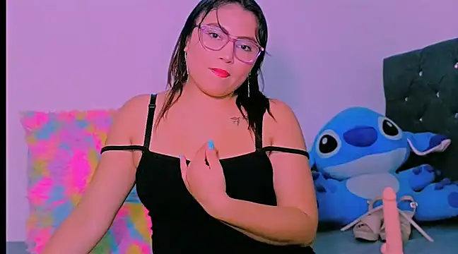 Snapshot of KathieBurning chatting on December 12, 4:32 pm KathieBurning online show from December 12, 4:32 pm