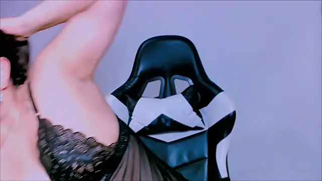 Snapshot of KathieBurning chatting on January 22, 2:56 pm KathieBurning online show from January 22, 2:56 pm