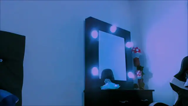 Snapshot of KathieBurning chatting on March 22, 11:53 pm KathieBurning online show from March 22, 11:53 pm