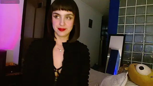 Snapshot of collette_beaufoy_ chatting on December 7, 9:22 pm collette beaufoy online show from December 7, 9:22 pm