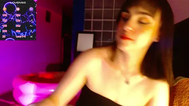 Snapshot of collette_beaufoy_ chatting on February 8, 2:04 am collette beaufoy online show from February 8, 2:04 am