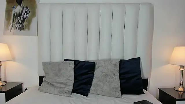 Snapshot of Violet_queen20 chatting on September 24, 6:44 pm Violet queen20 online show from September 24, 6:44 pm