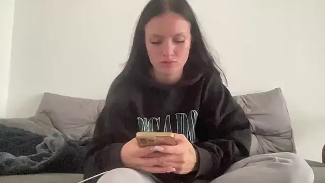 mariemelissah online show from February 13, 10:11 am