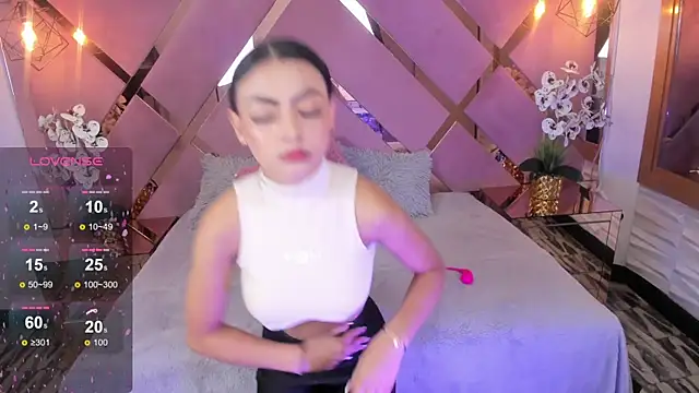 SHANONCLARK online show from January 31, 7:18 pm