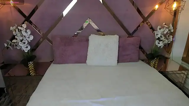 SHANONCLARK online show from February 28, 7:03 pm