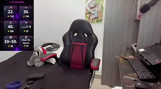 Snapshot of Aron_Baylor chatting on February 21, 6:07 am Aron Baylor online show from February 21, 6:07 am