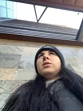 JenniferEdith online show from December 18, 8:42 am