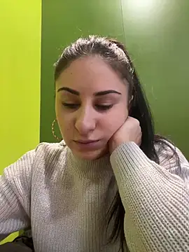 JenniferEdith online show from December 19, 8:34 am