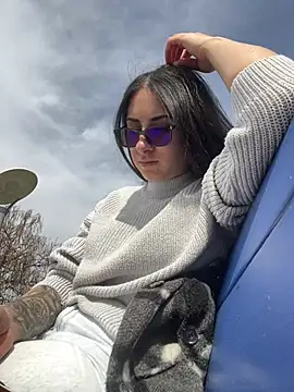 JenniferEdith online show from March 12, 11:20 am