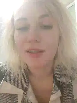 Snapshot of Linda_Gregory chatting on December 7, 12:30 am Linda Gregory online show from December 7, 12:30 am